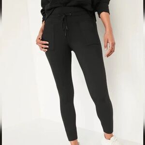 OLD NAVY High Rise CozeCore Fleece Lined Jogger Leggings Black N422